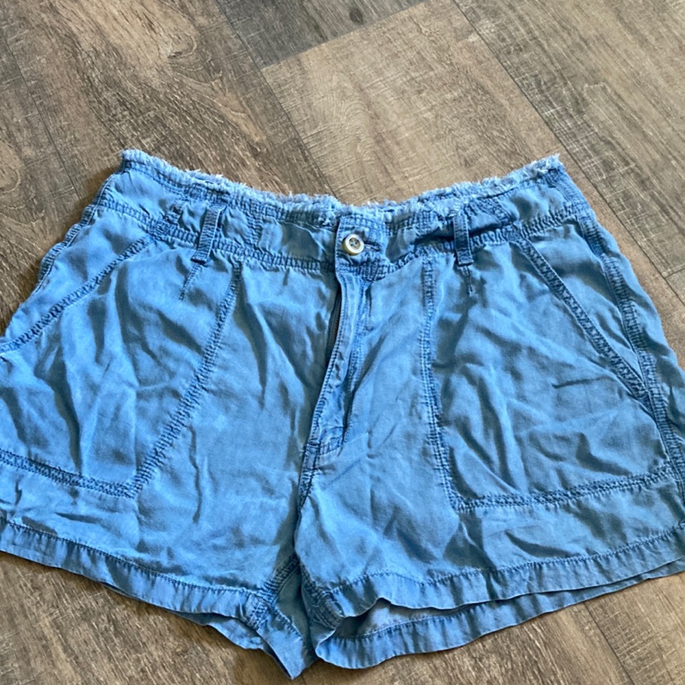 Size 12 comfy material shorts